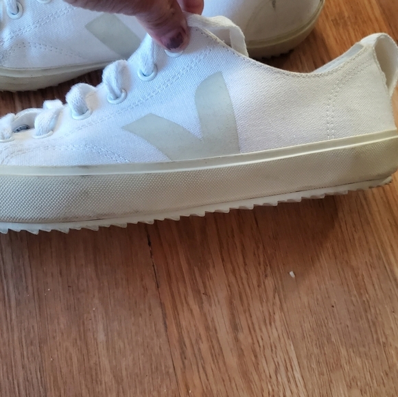 Veja White Low Top Womand Canvas Sneakers, Size 10 - Picture 11 of 11